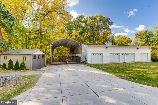 $799,000 | 200 W Road, Baltimore, MD 21221