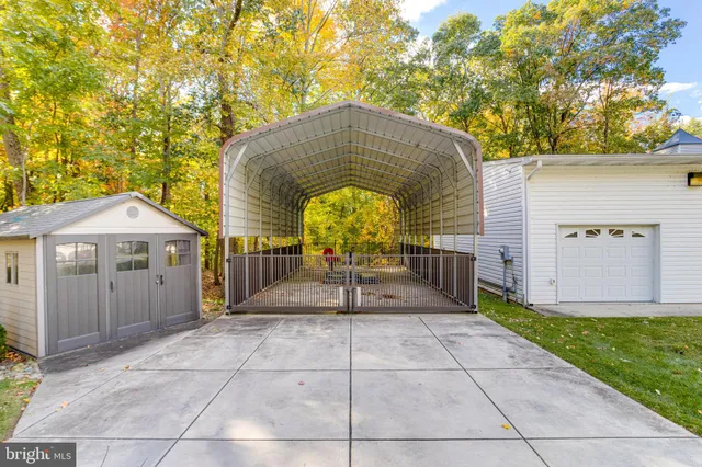 $799,000 | 200 W Road, Baltimore, MD 21221