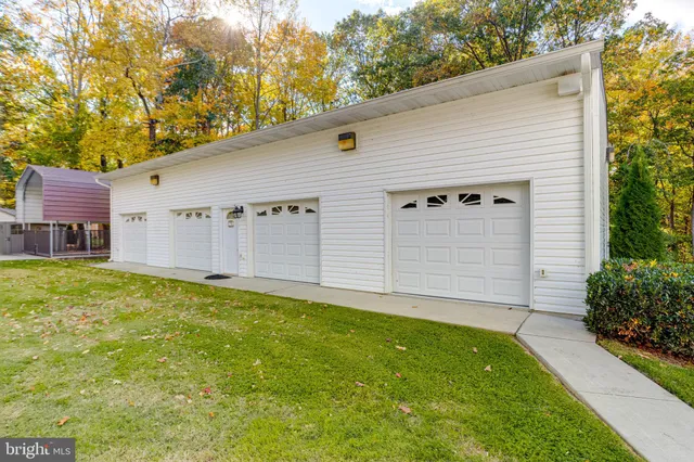 $799,000 | 200 W Road, Baltimore, MD 21221