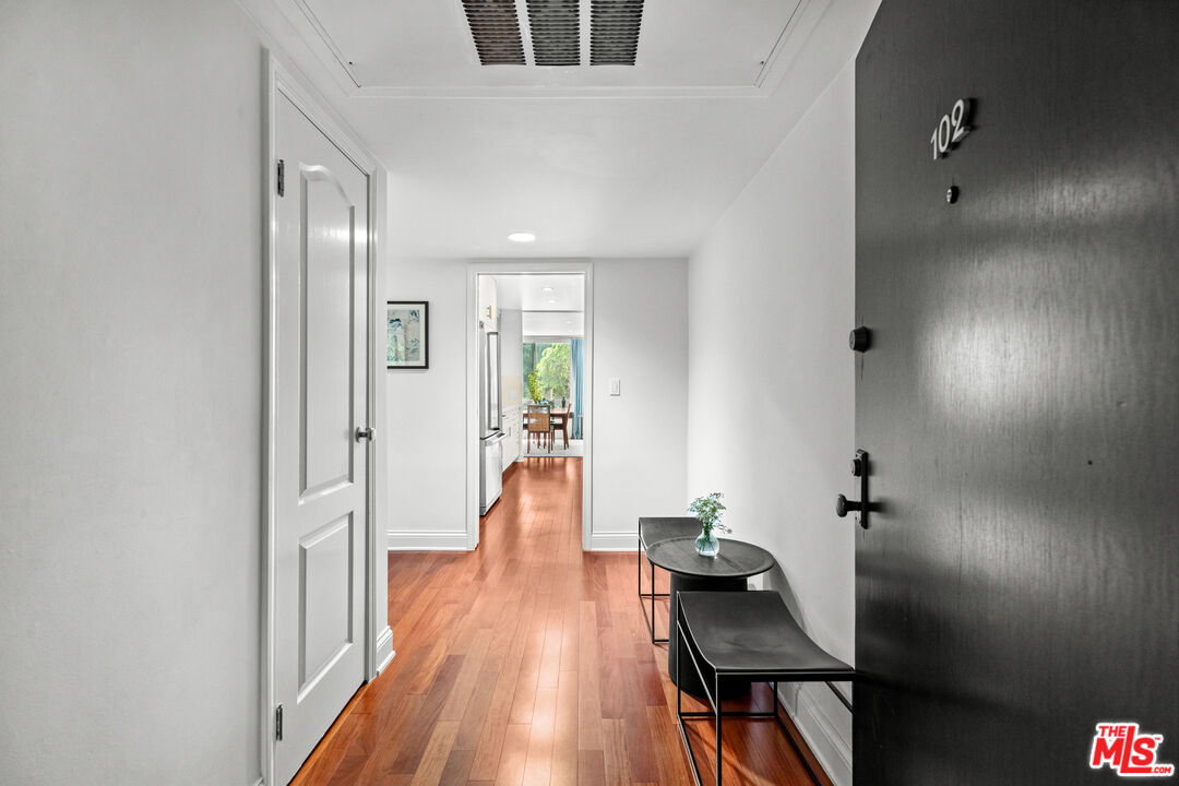 851 North Kings Road, Unit 102 West Hollywood, CA 90069 - Photo 13 of 31