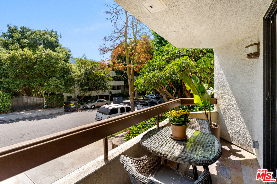 851 North Kings Road, Unit 102 West Hollywood, CA 90069 - Photo 24 of 31