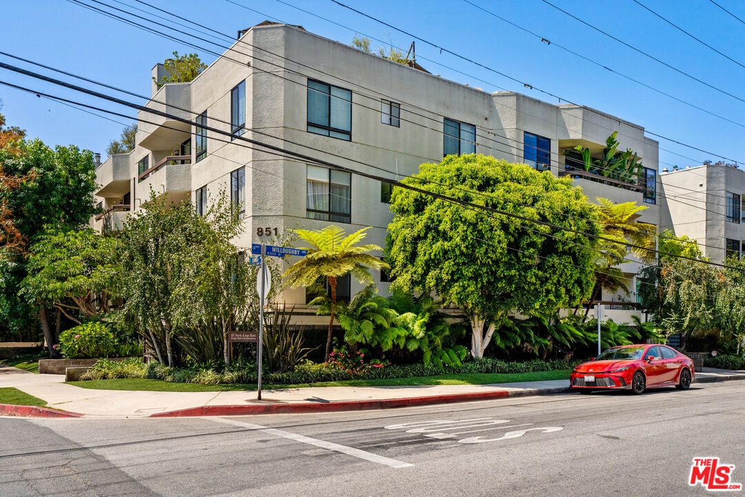 851 North Kings Road, Unit 102 West Hollywood, CA 90069 - Photo 31 of 31