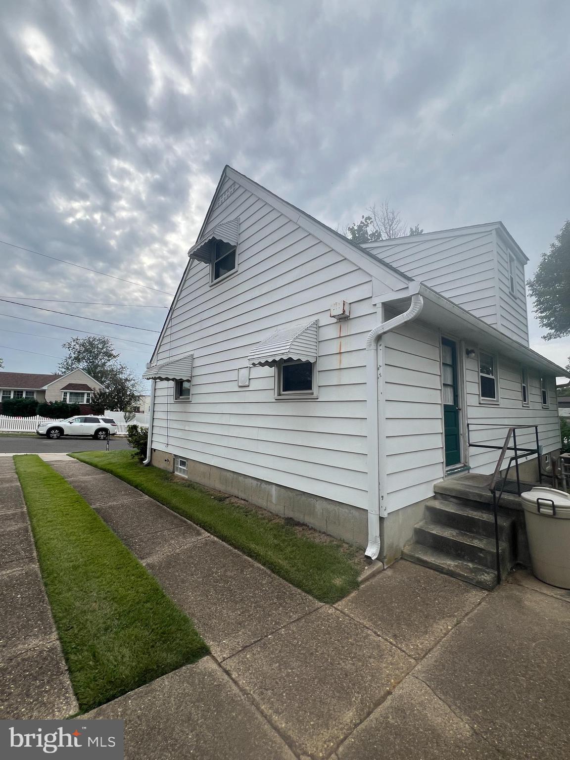 301 Murray Avenue Bellmawr, NJ 08031 - Photo 2 of 36 a view of a house with backyard