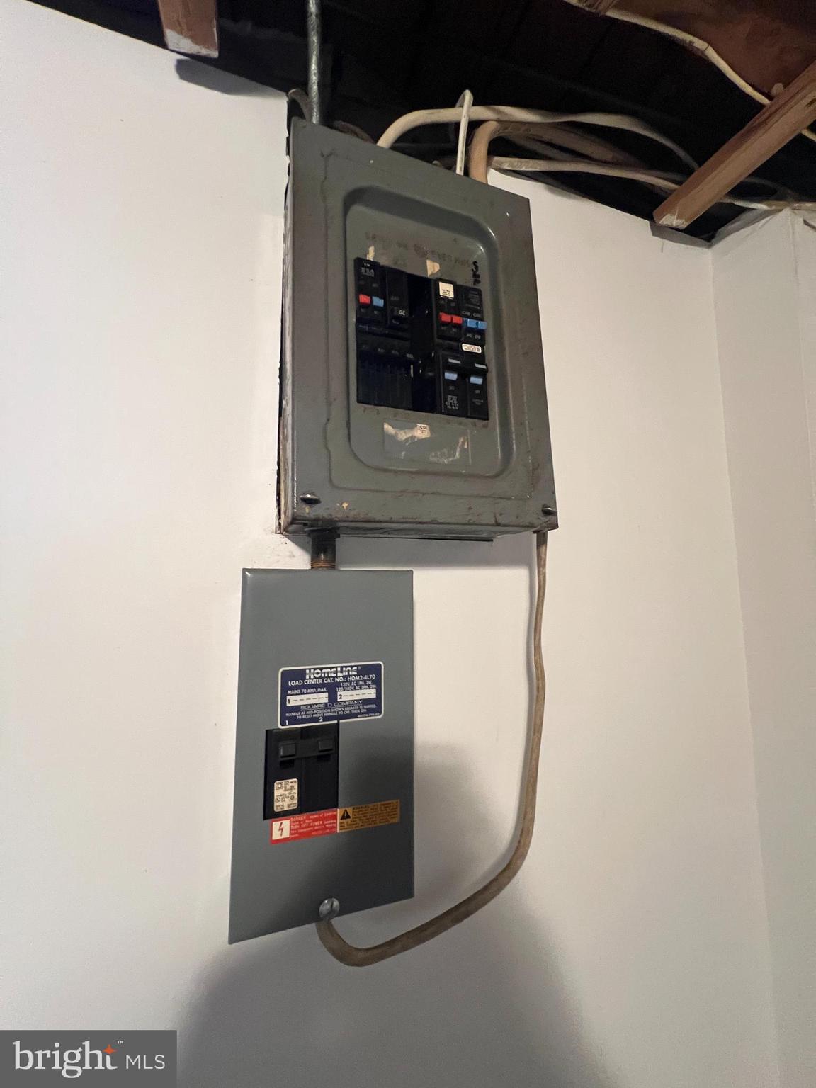 301 Murray Avenue Bellmawr, NJ 08031 - Photo 32 of 36 a utility room with dryer and washer