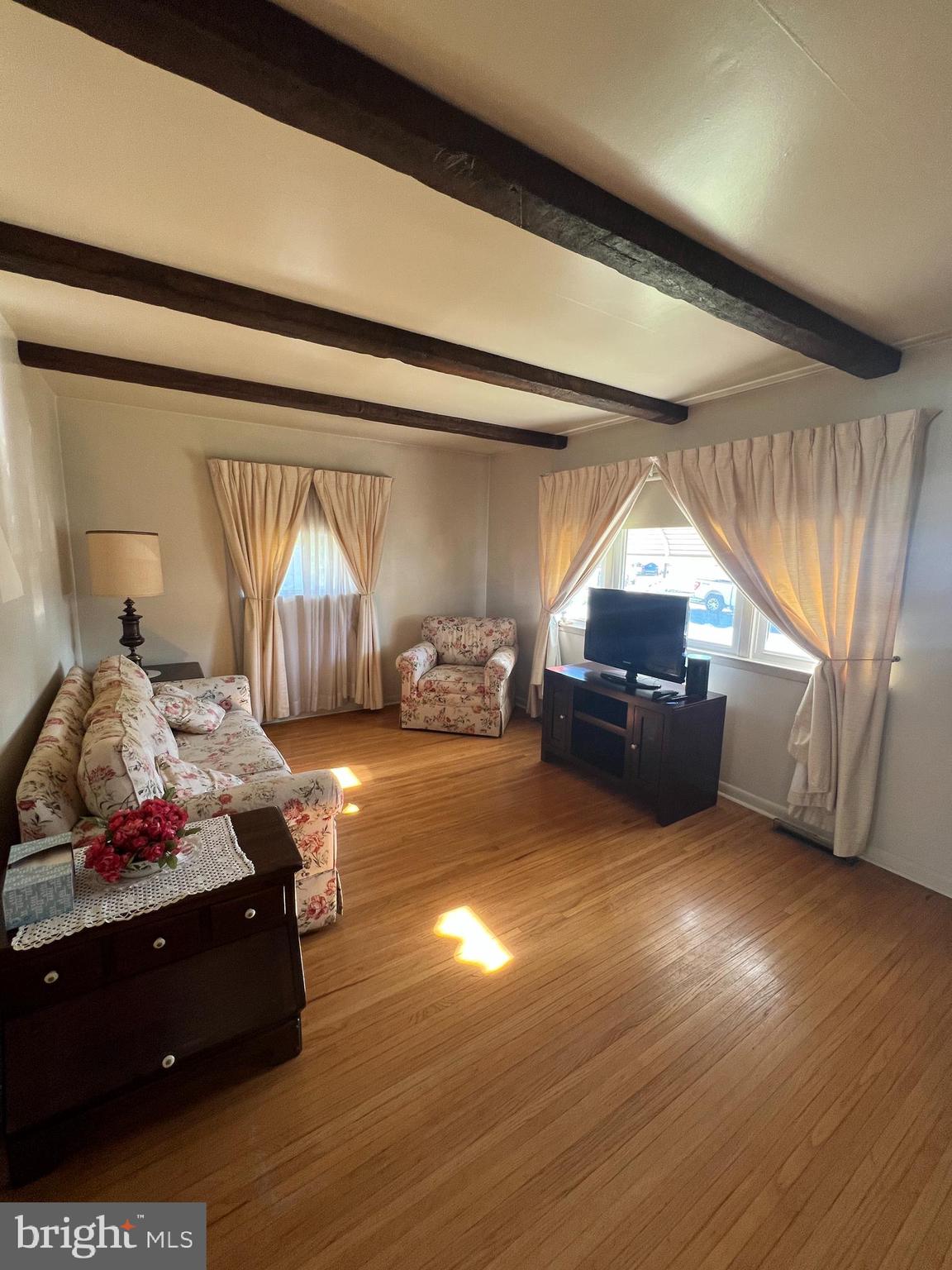 301 Murray Avenue Bellmawr, NJ 08031 - Photo 7 of 36 a room with furniture and a window