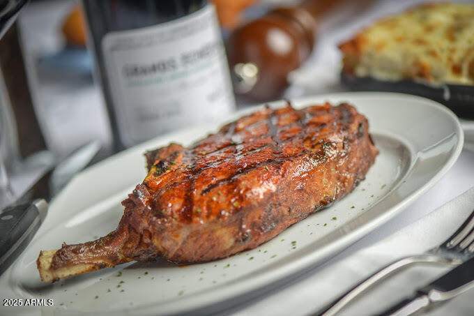 4108 East Edgemont Avenue Phoenix, AZ 85018 - Photo 106 of 118 Steak 44 1