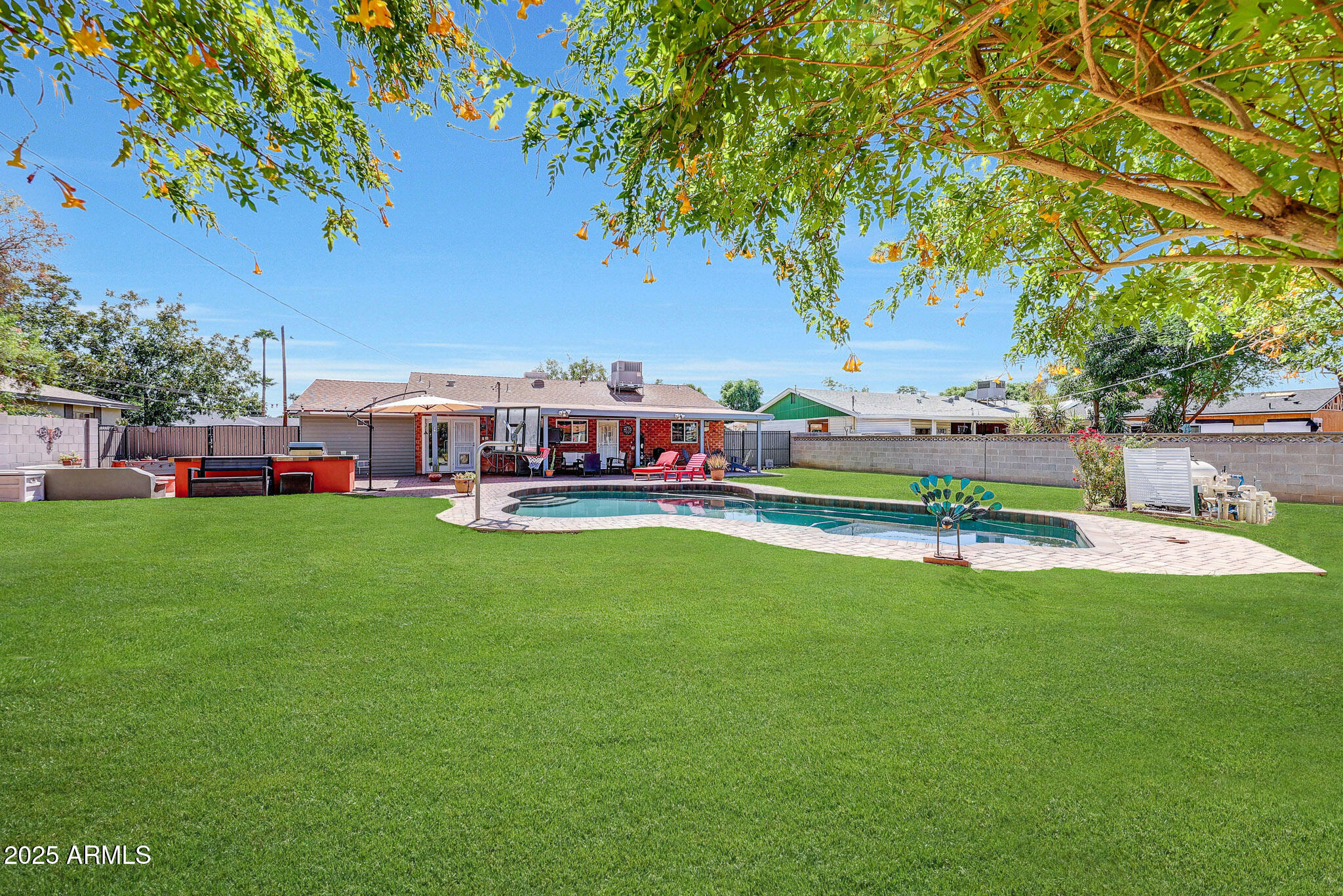 4108 East Edgemont Avenue Phoenix, AZ 85018 - Photo 57 of 118 GRASS (14)