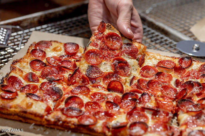 4108 East Edgemont Avenue Phoenix, AZ 85018 - Photo 90 of 118 Fly Bye Pizza