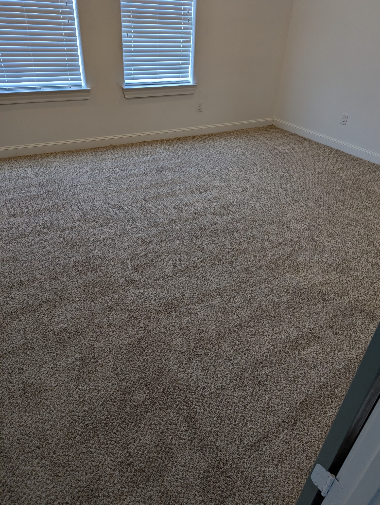 9674 Knight Road Houston, TX 77045 - Photo 16 of 21 a view of a room