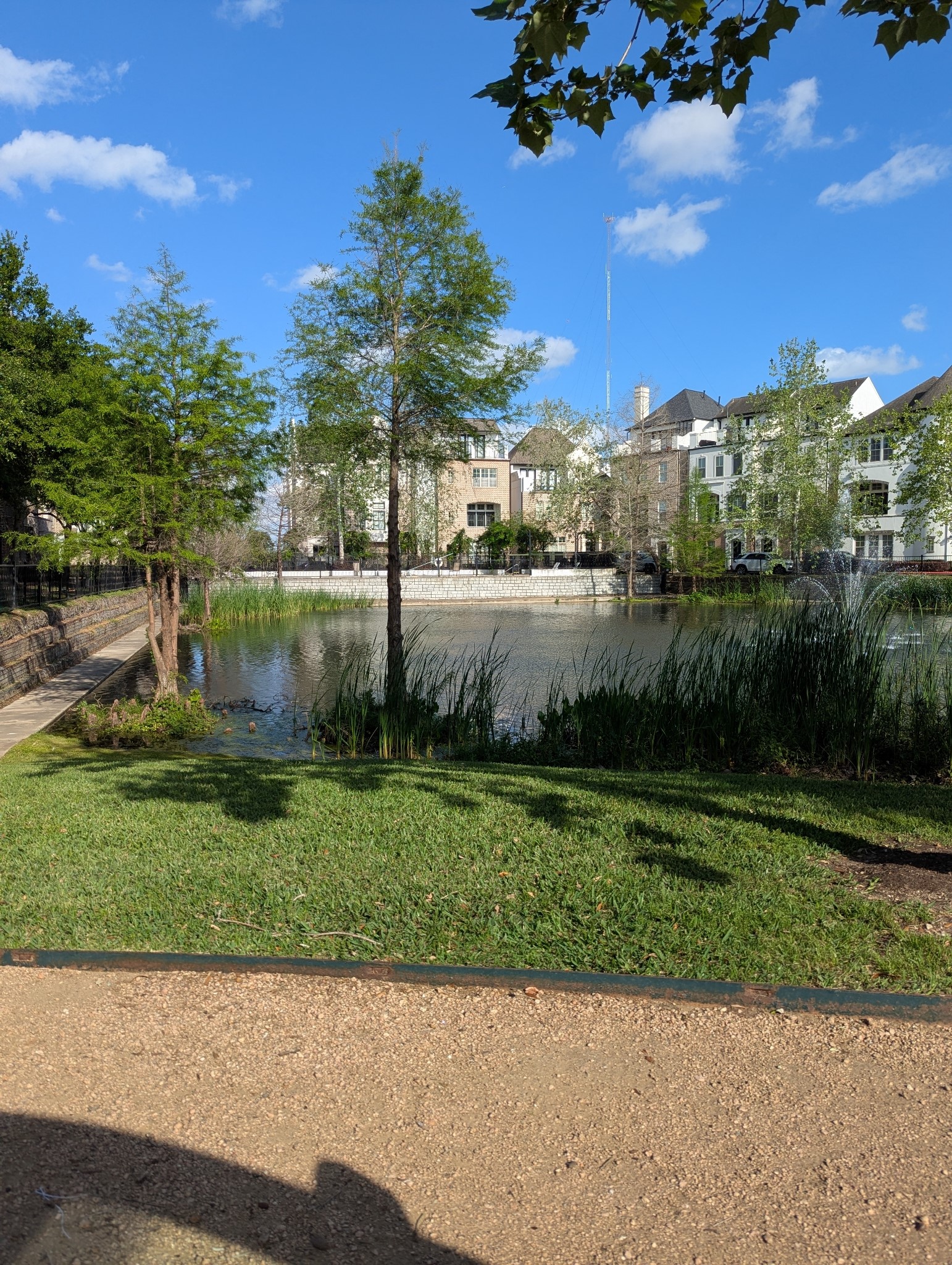 9674 Knight Road Houston, TX 77045 - Photo 2 of 21 a view of a garden