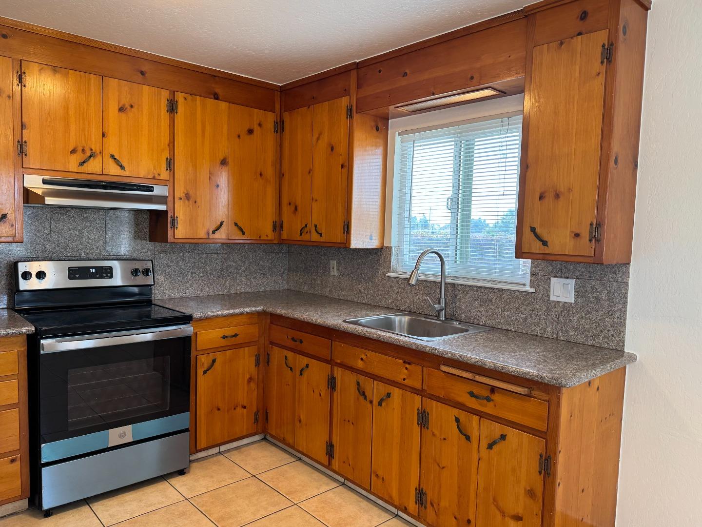 221 Rondale Court Hayward, CA 94541 - Photo 9 of 19