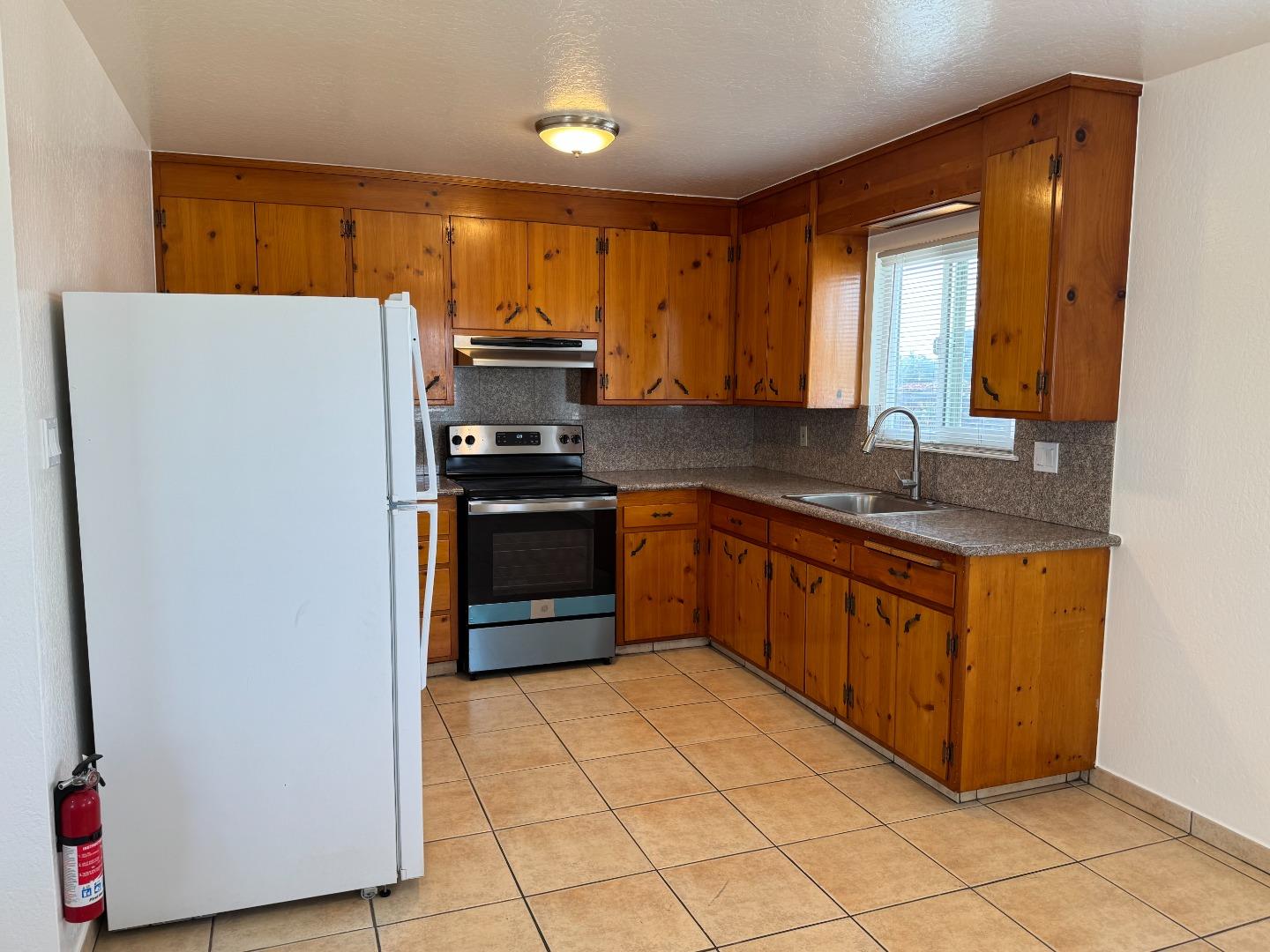 221 Rondale Court Hayward, CA 94541 - Photo 10 of 19