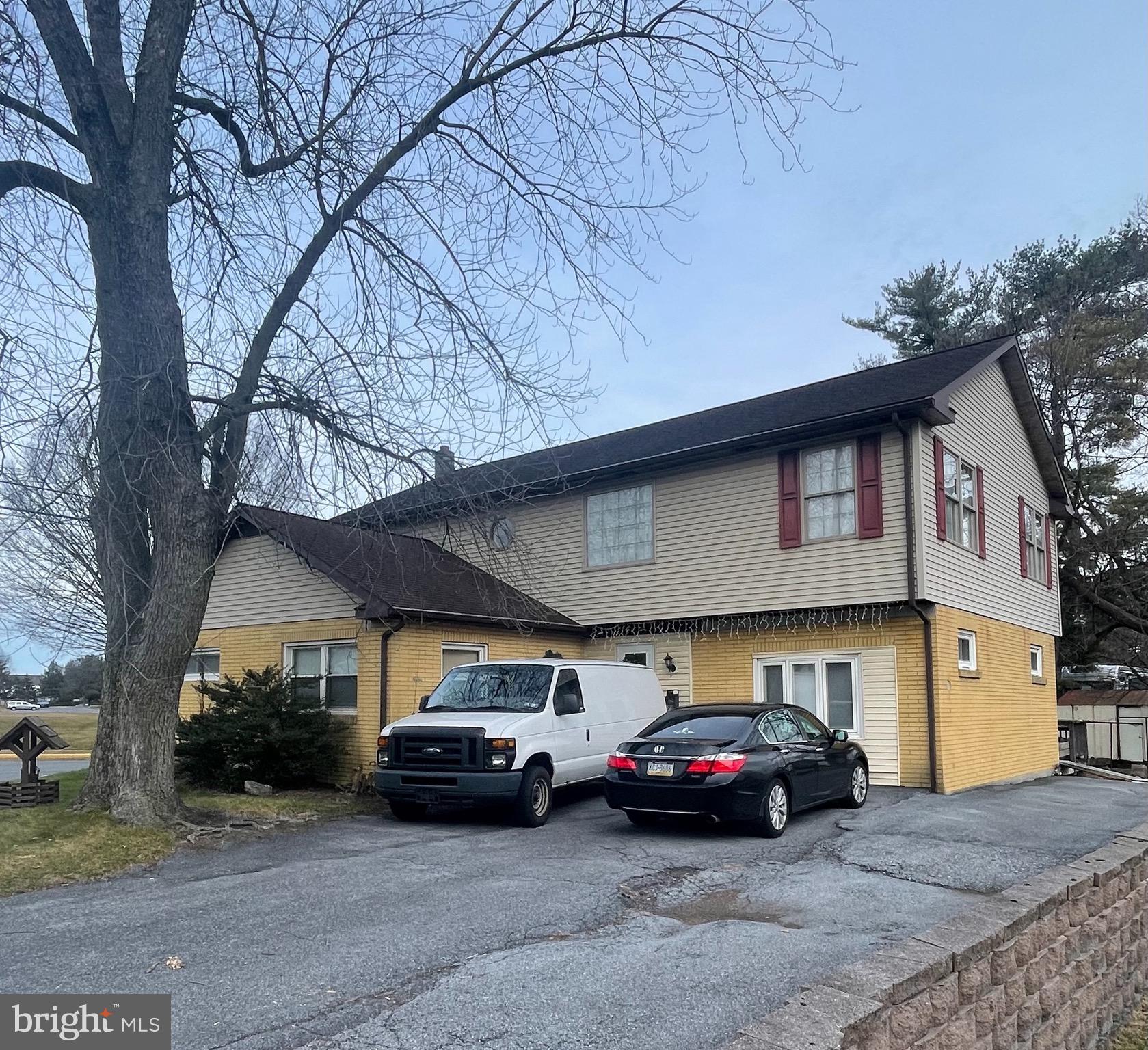 73 North Oak Street Lititz, PA 17543 - Photo 1 of 3