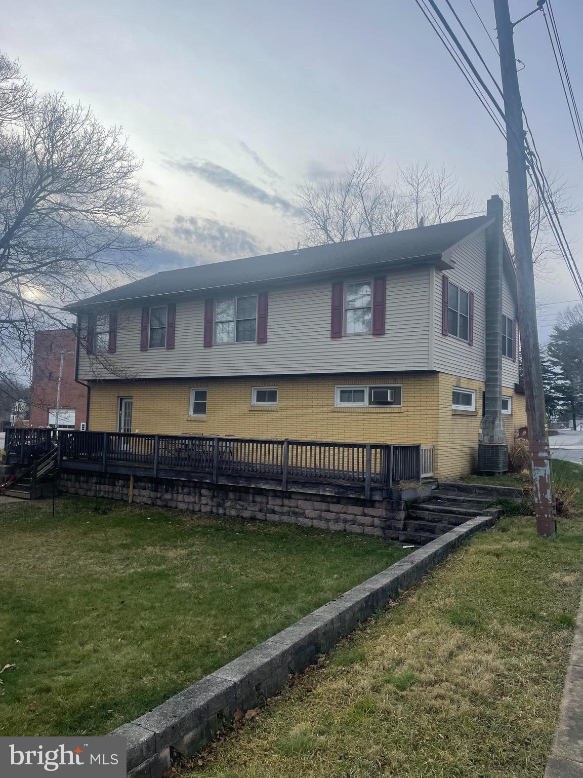 73 North Oak Street Lititz, PA 17543 - Photo 2 of 3