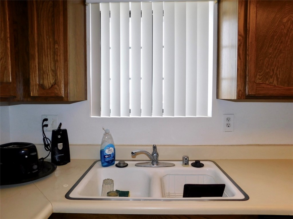1190 Ramar Road, Unit 8 Bullhead City, AZ 86442 - Photo 8 of 24 Kitchen