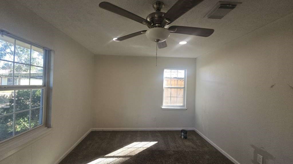 10101 Rebel Road Houston, TX 77016 - Photo 5 of 12