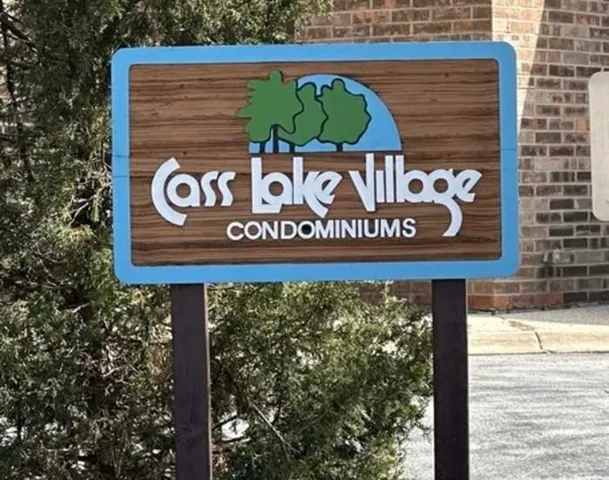 $195,000 | 907 South Williams Street, Unit 210, Westmont, IL 60559