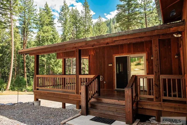 $725,000 | 3334 Highway 93, Gibbsonville, ID 83463