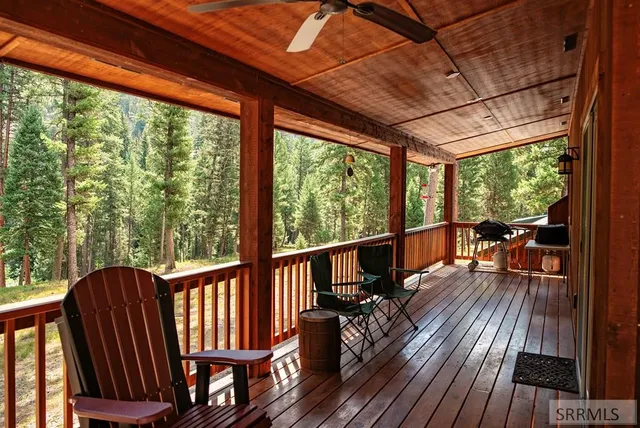 $725,000 | 3334 Highway 93, Gibbsonville, ID 83463