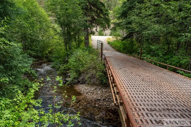 $725,000 | 3334 Highway 93, Gibbsonville, ID 83463