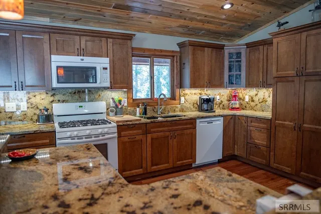 $725,000 | 3334 Highway 93, Gibbsonville, ID 83463