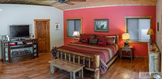 $725,000 | 3334 Highway 93, Gibbsonville, ID 83463