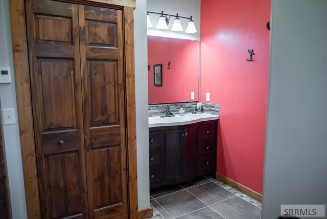 $725,000 | 3334 Highway 93, Gibbsonville, ID 83463