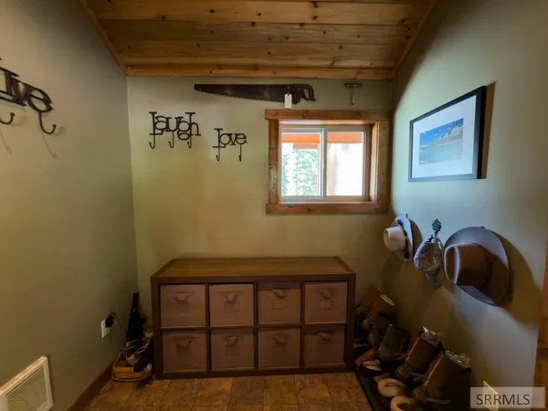 $725,000 | 3334 Highway 93, Gibbsonville, ID 83463