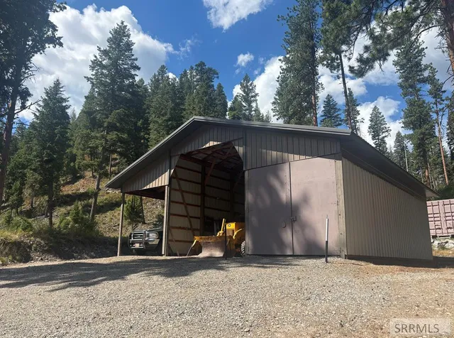 $725,000 | 3334 Highway 93, Gibbsonville, ID 83463