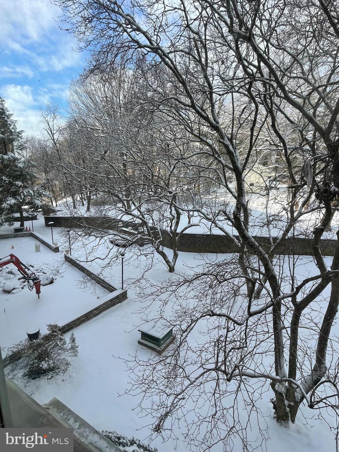 7900 Old York Road, Unit 311B Elkins Park, PA 19027 - Photo 18 of 22 a view of a backyard of the house