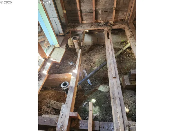 $199,900 | 16807 Highway 36, Deadwood, OR 97430