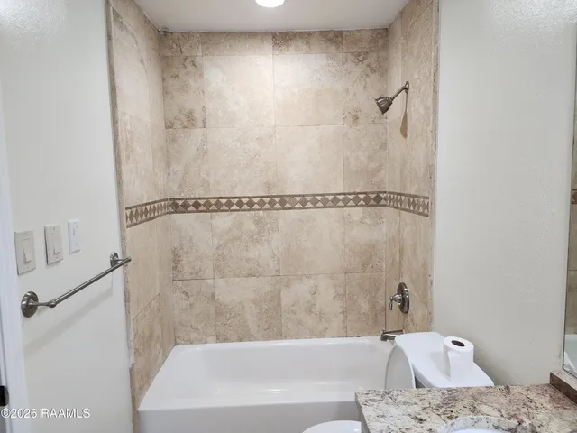 $1,999 | 403 Yvette Marie Drive, Lafayette, LA 70508