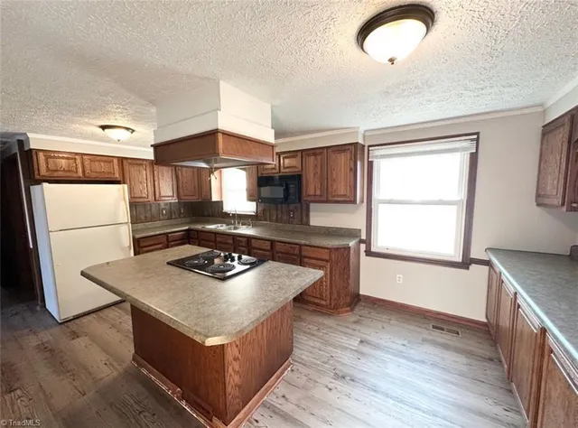 $1,790 | 4625 Grassy Lane, Burlington, NC 27215