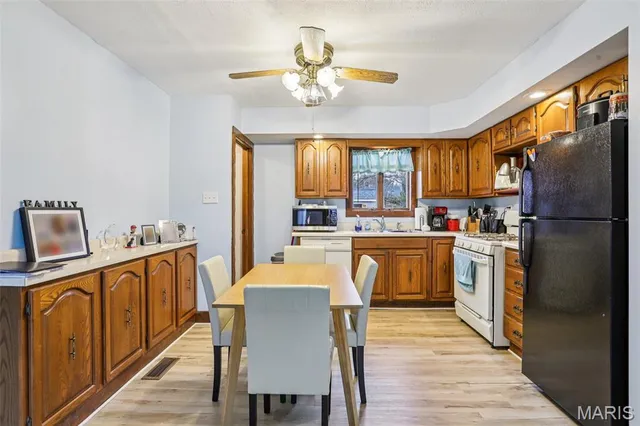 $119,900 | 1414 North Van Buren Street, Litchfield, IL 62056