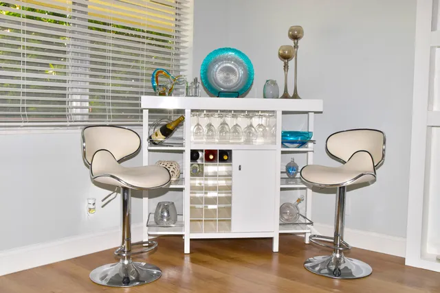 $269,000 | 203 Windsor I, Unit 203, West Palm Beach, FL 33417