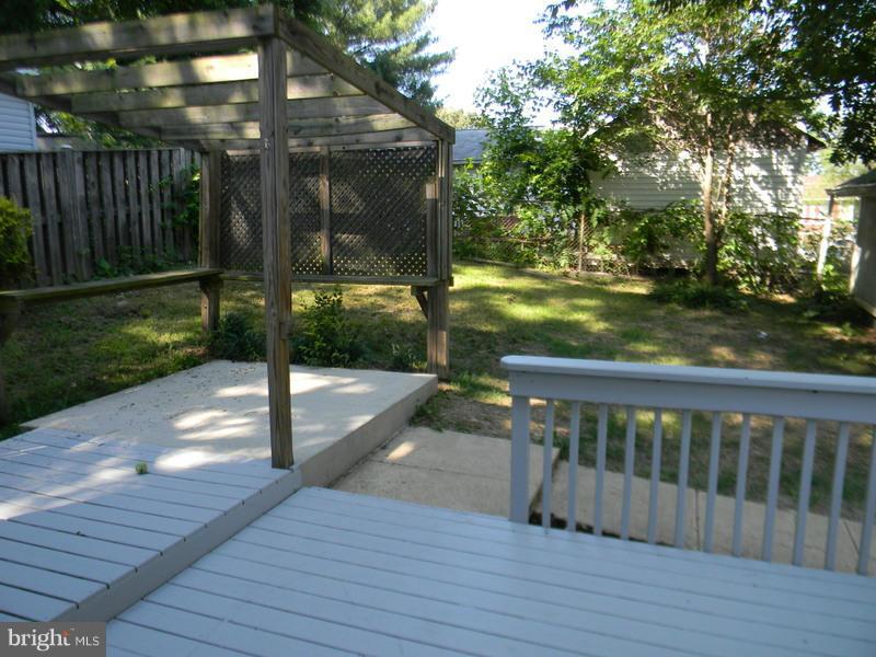 1735 Quantico Road Edgewater, MD 21037 - Photo 17 of 30 a view of backyard with green space