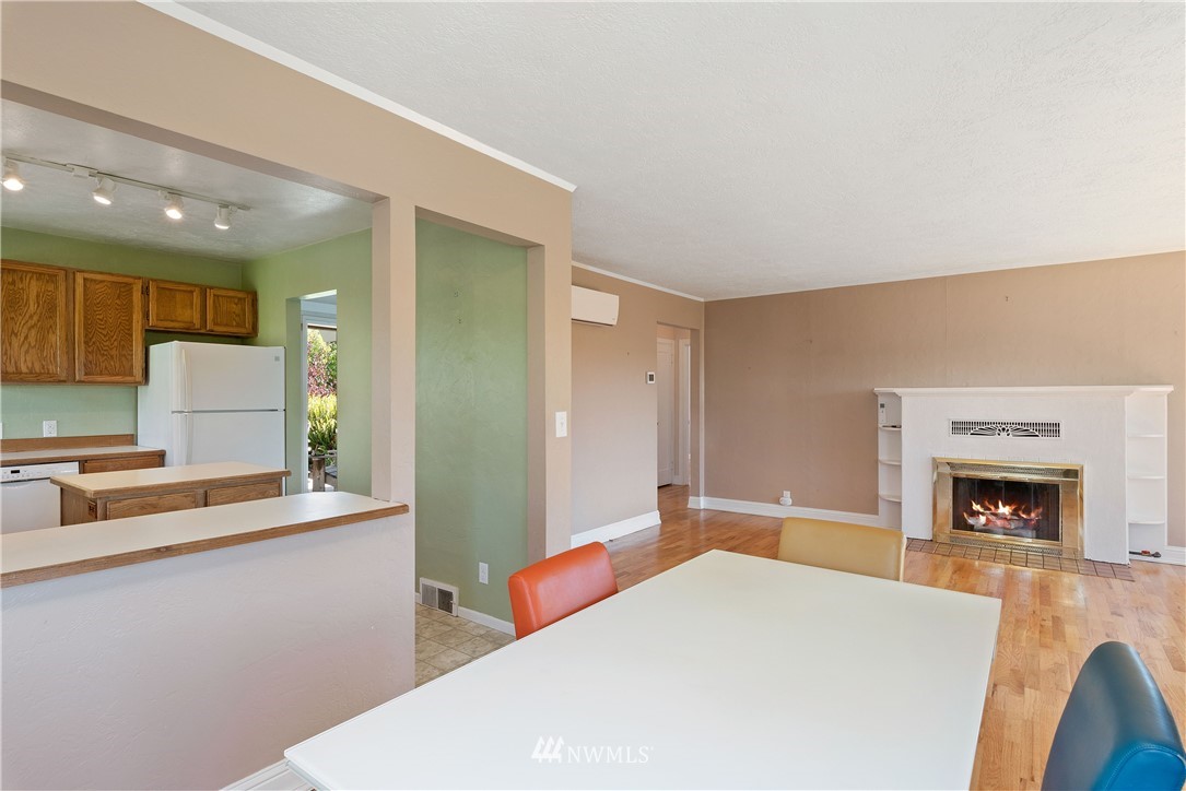 1814 Perry Avenue Bremerton, WA 98310 - Photo 7 of 26 Gallery Image 7