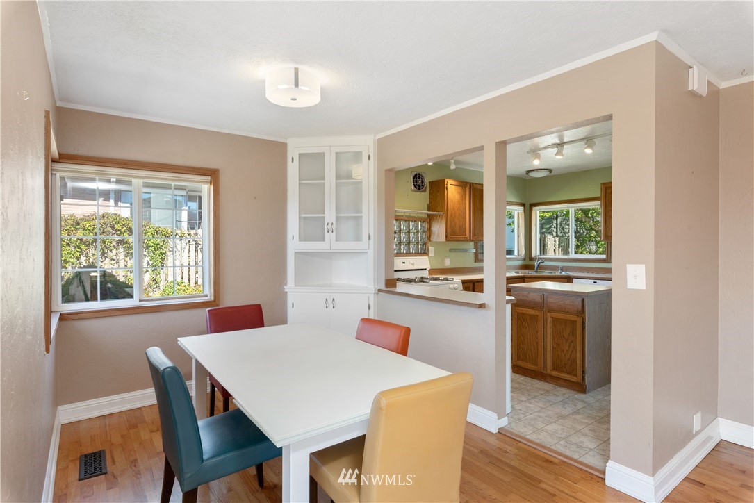 1814 Perry Avenue Bremerton, WA 98310 - Photo 8 of 26 Gallery Image 8