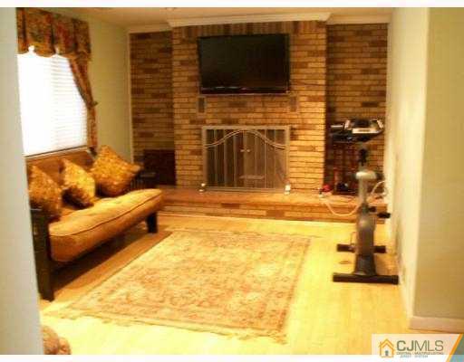 9 Hilltop Road Edison, NJ 08820 - Photo 6 of 10