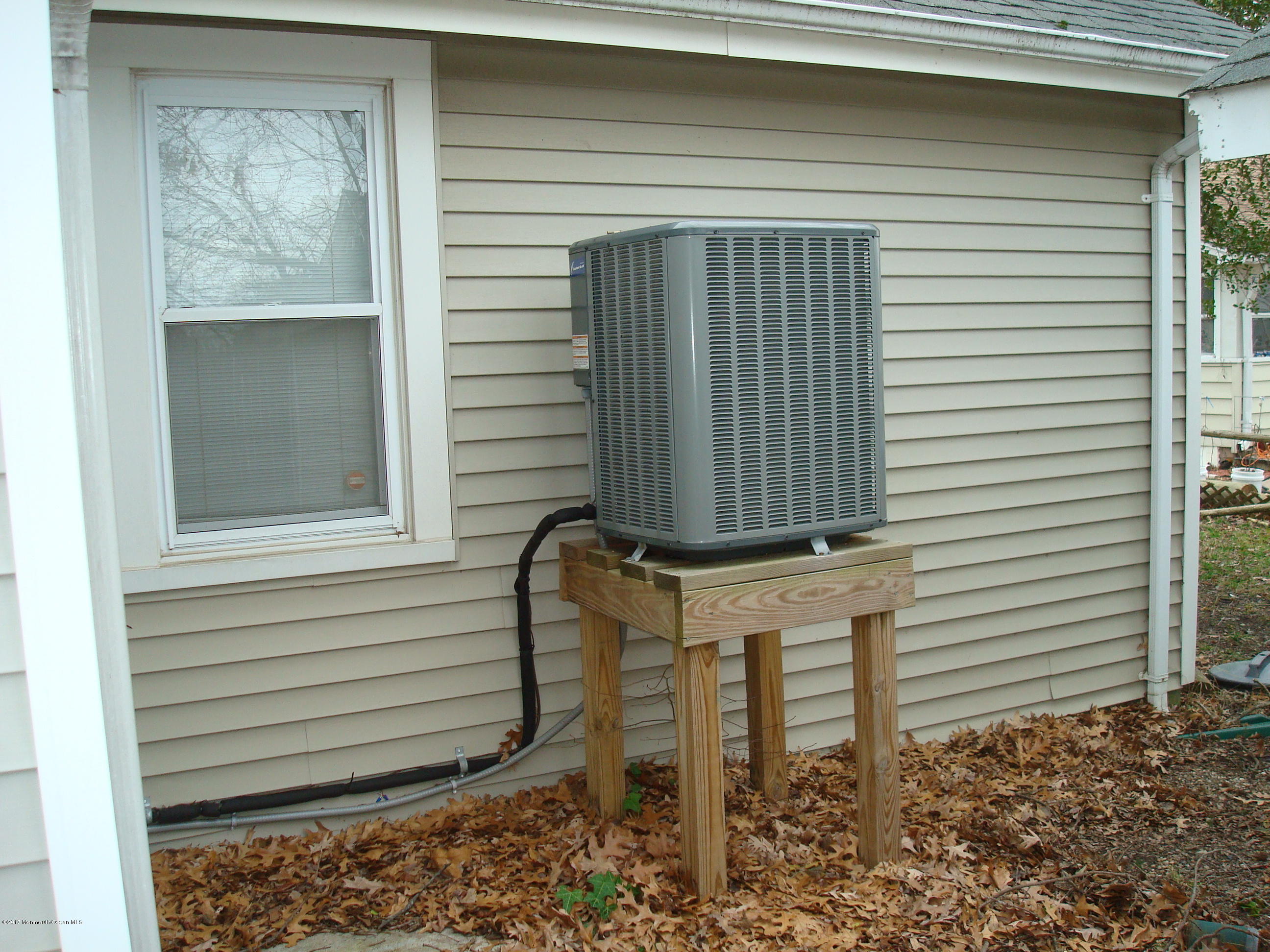 215 Grover Road Toms River, NJ 08753 - Photo 5 of 26 DSC07413