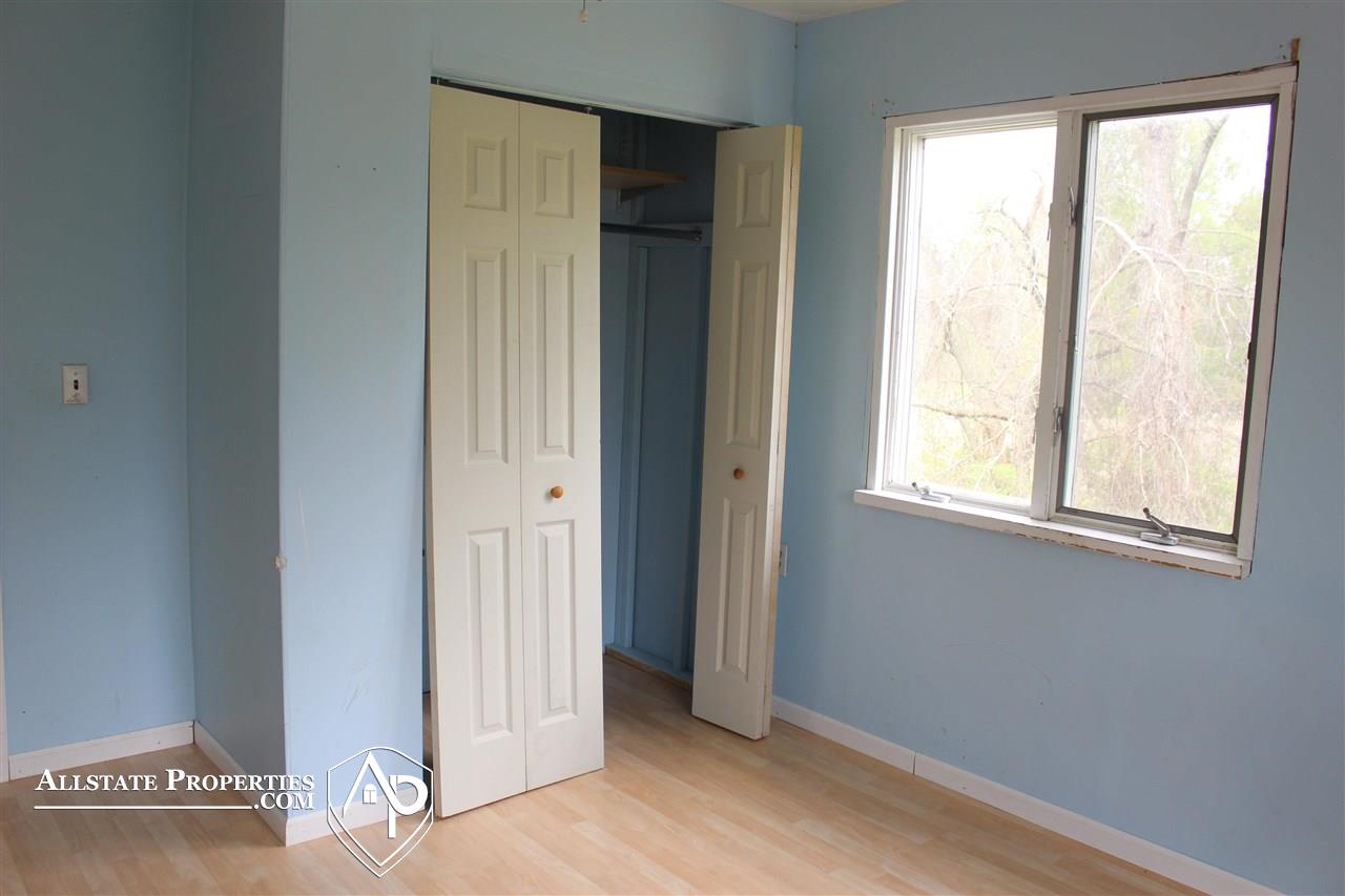 3136 East Lake Road Clio, MI 48420 - Photo 15 of 41 50040944-14.JPG