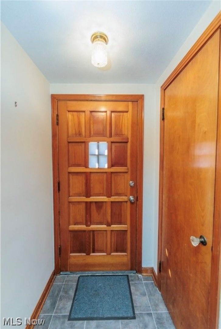 4521 Emerson Road South Euclid, OH 44121 - Photo 4 of 47