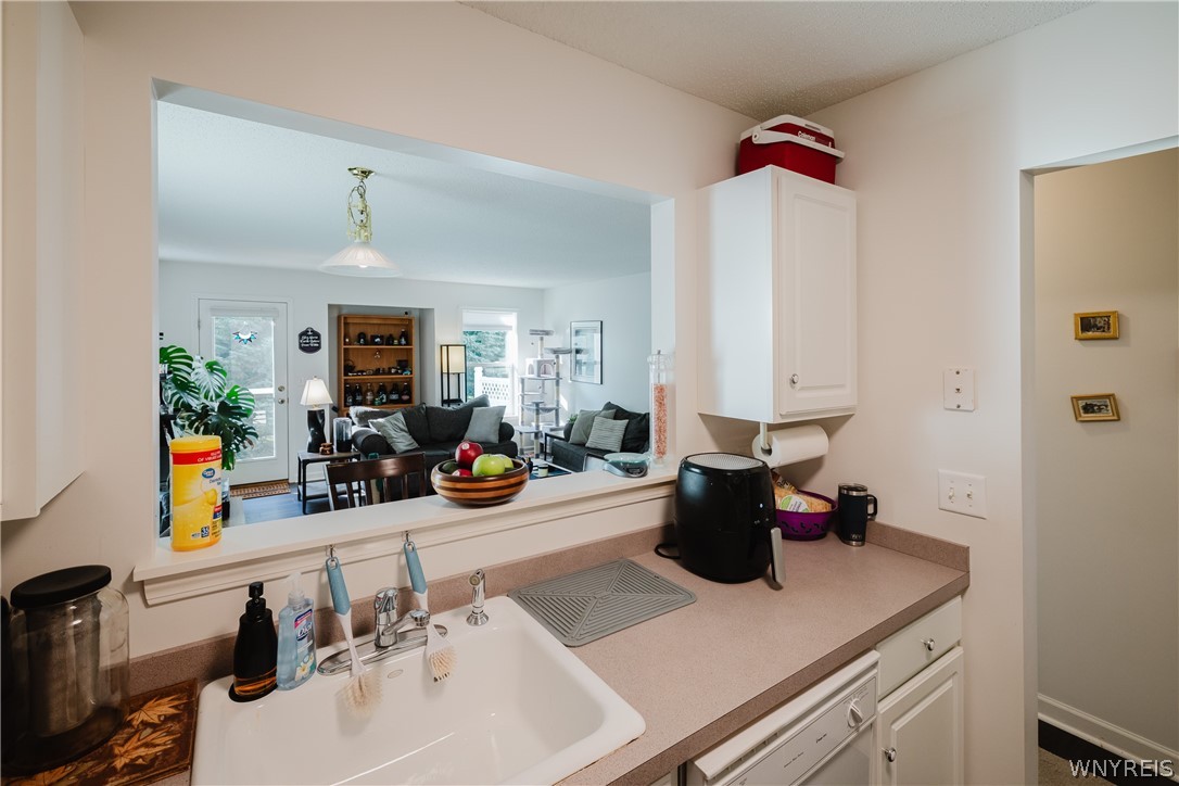 451 3rd Avenue Amherst, NY 14221 - Photo 11 of 33