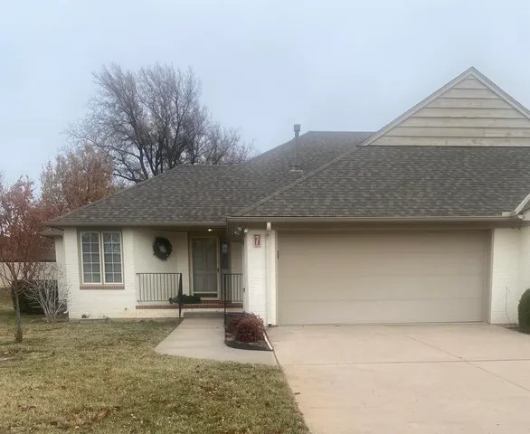 $225,000 | 7 Country Club Lane, El Dorado, KS 67042