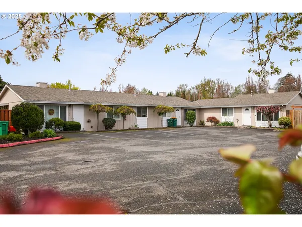 $849,900 | 1700 Northeast 231st Court, Troutdale, OR 97060