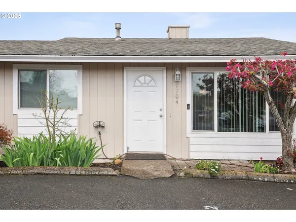 $849,900 | 1700 Northeast 231st Court, Troutdale, OR 97060