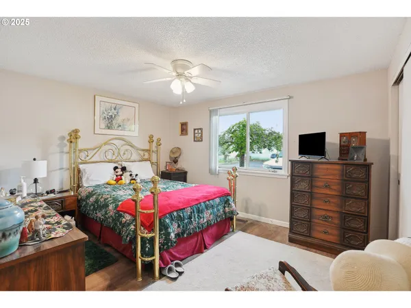 $849,900 | 1700 Northeast 231st Court, Troutdale, OR 97060