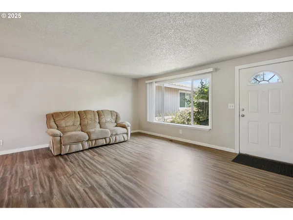 $849,900 | 1700 Northeast 231st Court, Troutdale, OR 97060