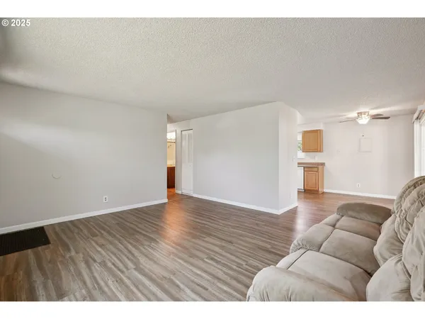 $849,900 | 1700 Northeast 231st Court, Troutdale, OR 97060