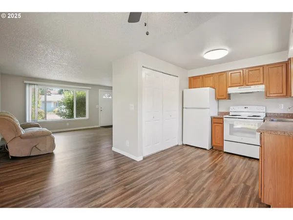 $849,900 | 1700 Northeast 231st Court, Troutdale, OR 97060